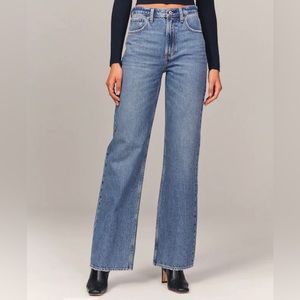 Abercrombie and Fitch Loose fit Jeans